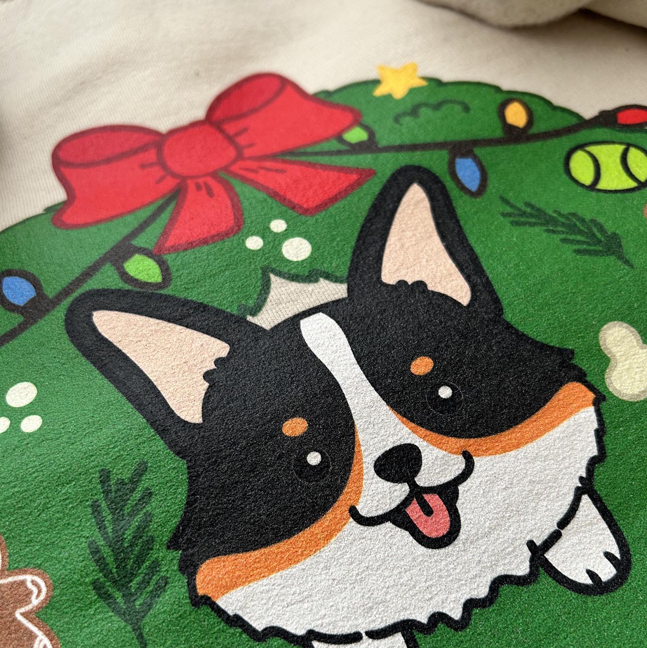 Holiday Wreath Corgi Tri-Color Unisex Sweatshirt | Sand