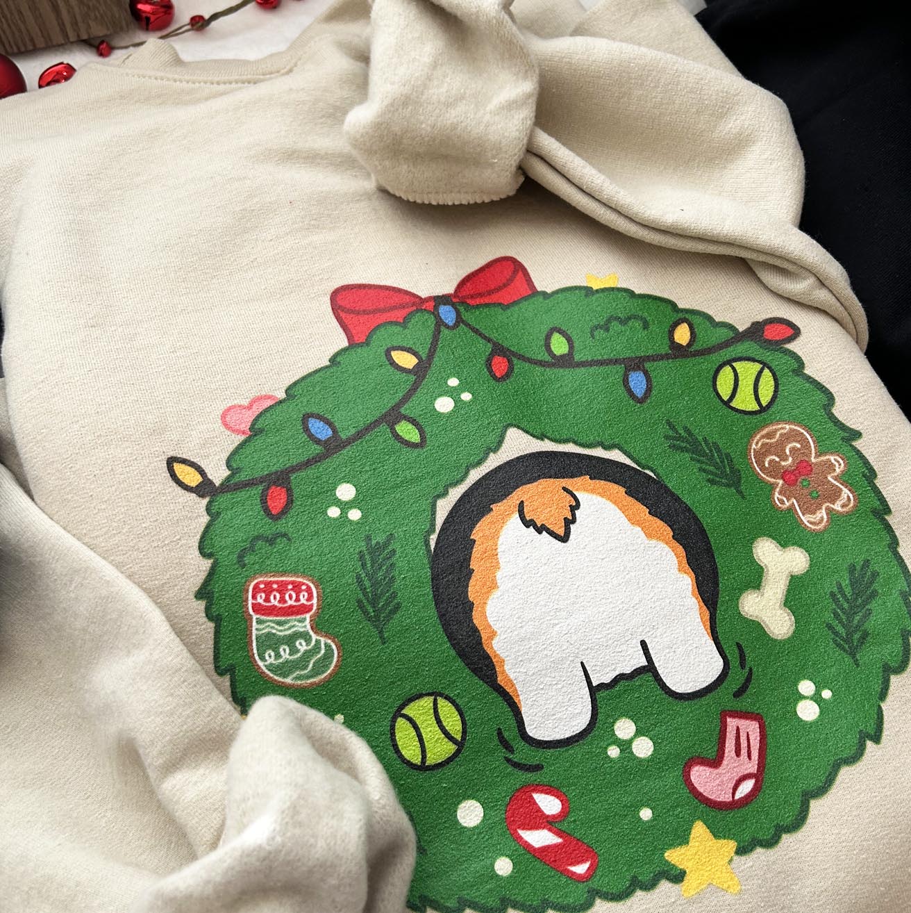 Holiday Wreath Corgi Tri-Color Unisex Sweatshirt | Sand