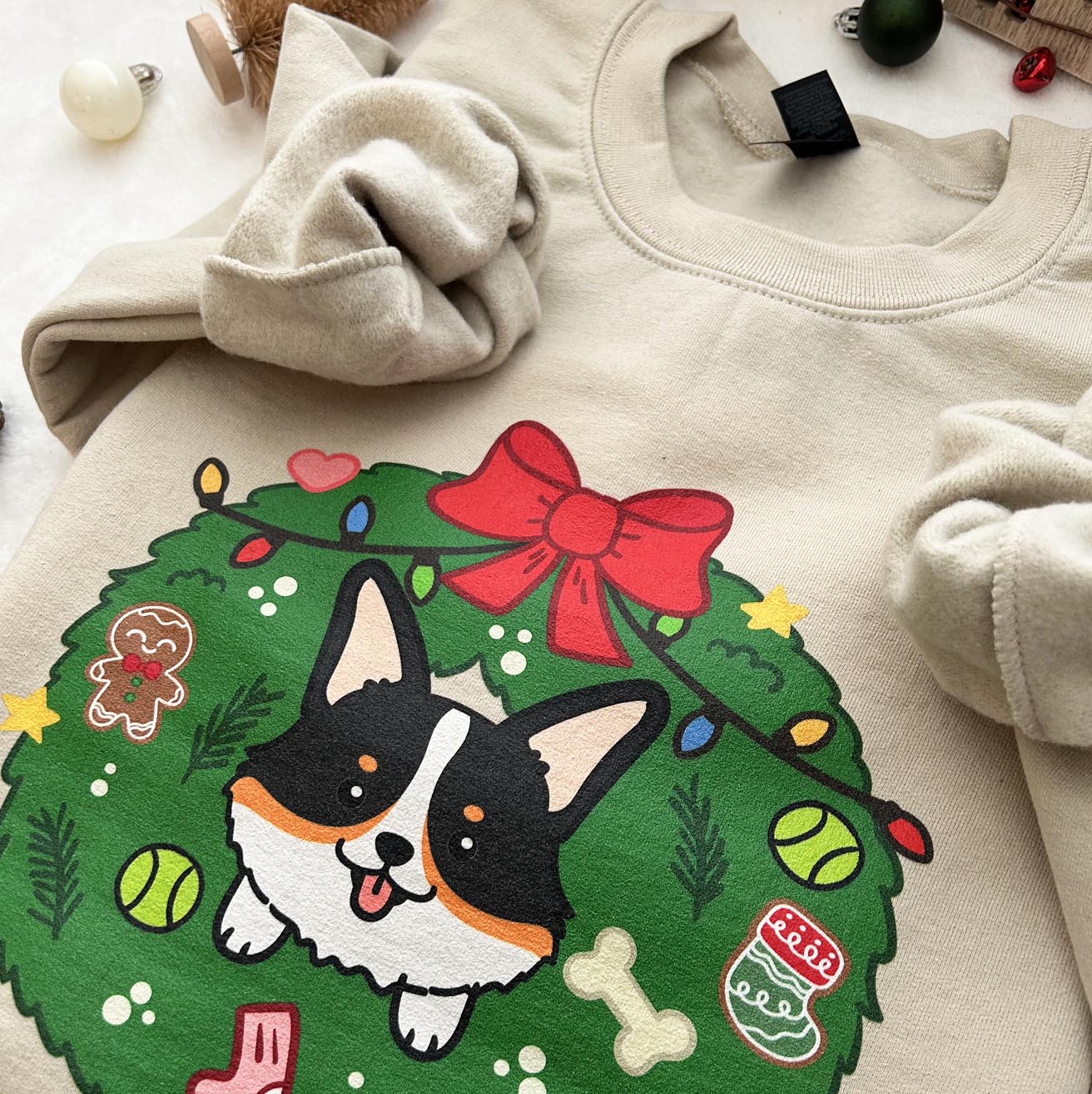 Holiday Wreath Corgi Tri-Color Unisex Sweatshirt | Sand